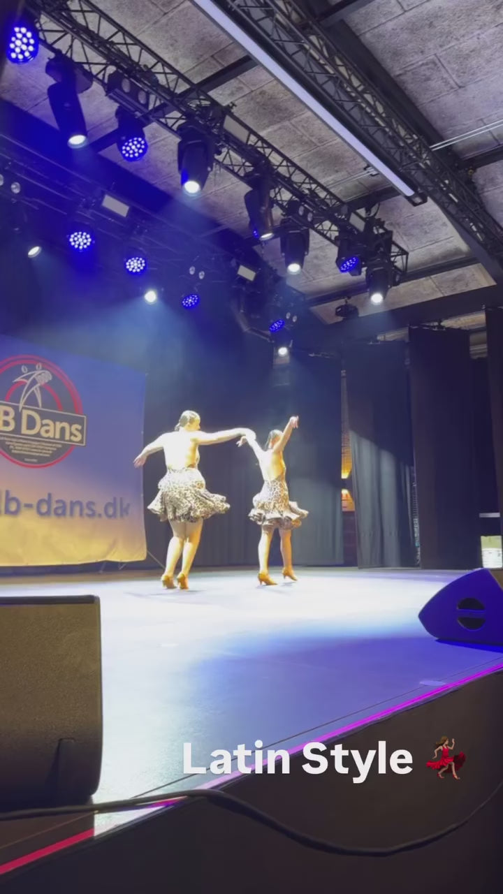 Latin Style (solo dans)Teens +voksne under 30 år
